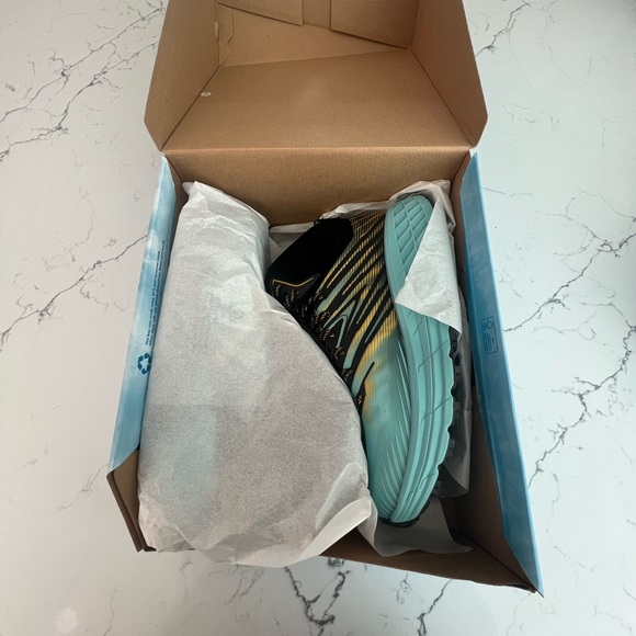 Brand new men’s Hoka trail shoes - Picture 2 of 5